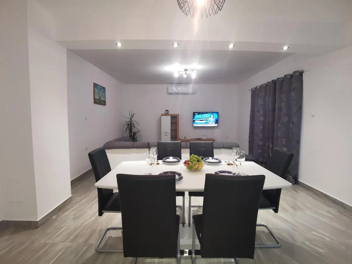 Mariva Apartments Lopar