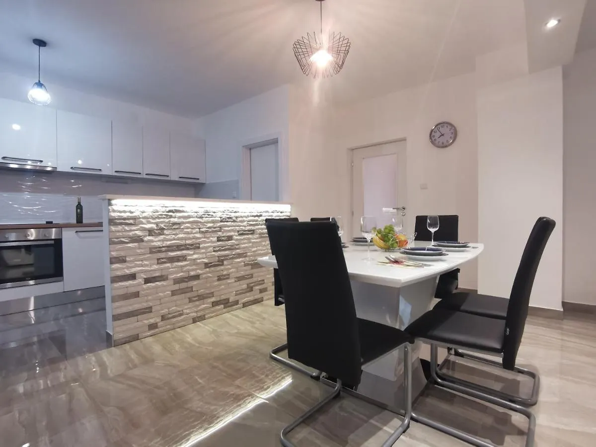 Mariva Apartments Lopar