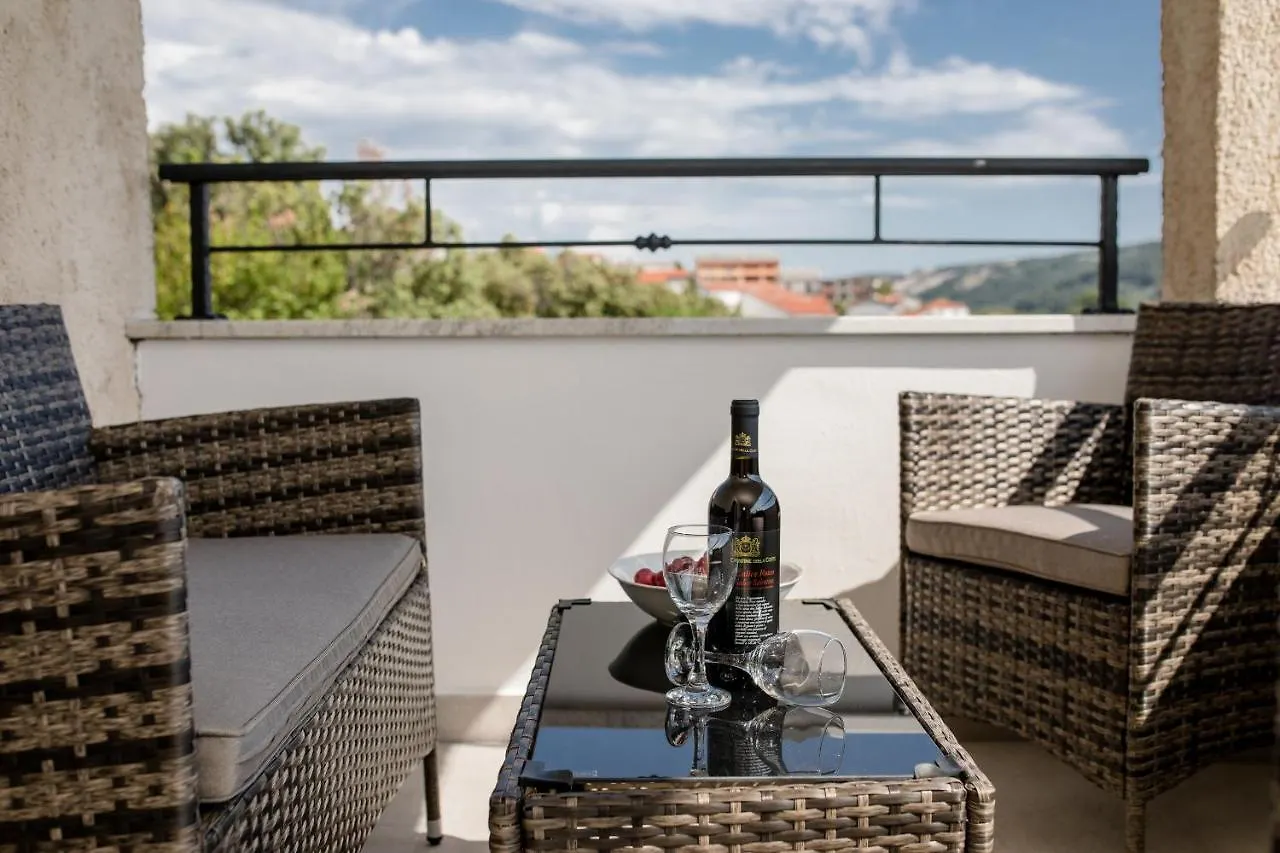 Mariva Apartments Lopar